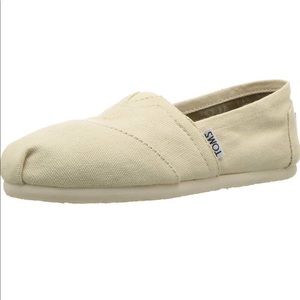 Toms Women’s Classic Canvas Slip-ons